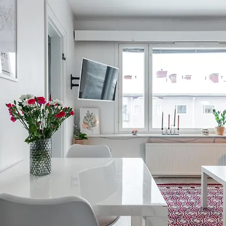 Apartment Compact With Balcony Next To Railway Station Lahti